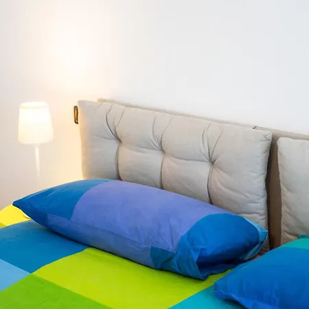 Apartment Mentana 133 *