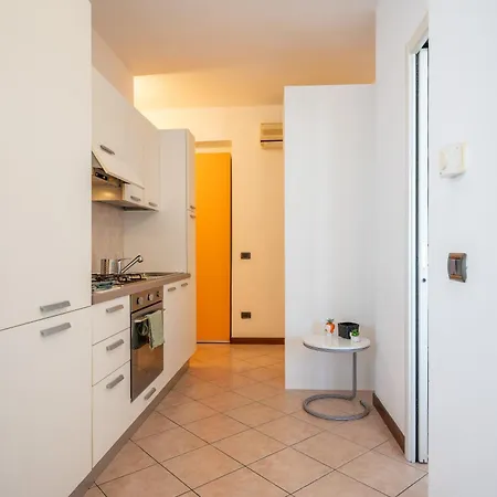 Apartment Mentana 133 *